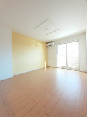 【居間・リビング】 | 光ハヤマ | おしゃれな居間です