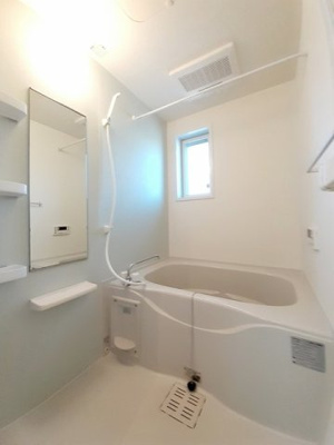 【浴室】 | 光ハヤマ | 落ち着いた空間のお風呂です