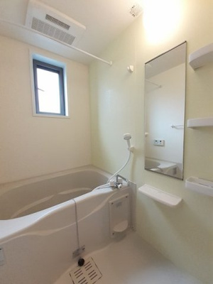 【浴室】 | ヴィラ・グロワール | 落ち着いた空間のお風呂です