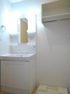 【洗面所】 | ラ・ルーチェ | 使いやすい洗面所です