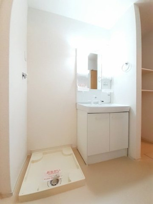 【洗面所】 | オーブリー柏原 | コンパクトで使いやすい洗面所