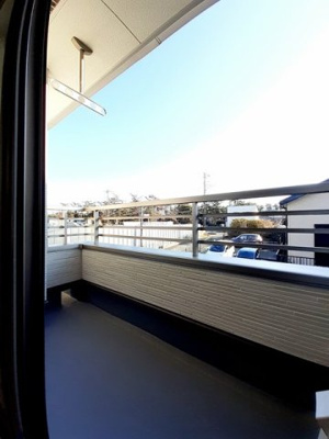 【バルコニー】 | オーブリー柏原 | 暖かな日差しのふりそそぐバルコニー