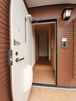 【玄関】 | ガーデンハウス月代Ａ | 落ち着いた玄関です