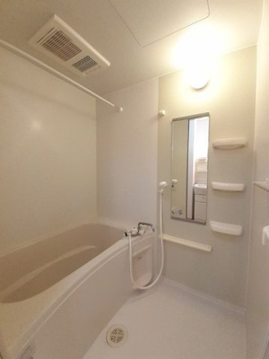 【浴室】 | ガーデンハウス月代Ａ | 落ち着いた空間のお風呂です