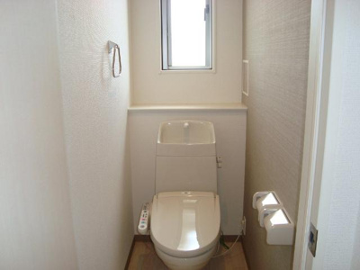 【トイレ】 | ロイヤルプレイス | シャワー付トイレ