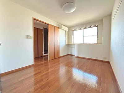 【内装】 | フラワー小林 | 洋室①