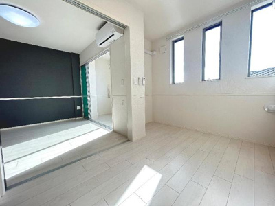 【内装】 | グランルーヴル | 洋室①