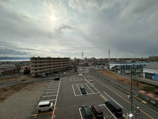 YKハイツ宮の上の駐車場