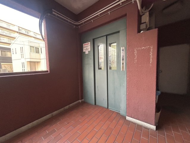 YKハイツ宮の上の居間・リビング