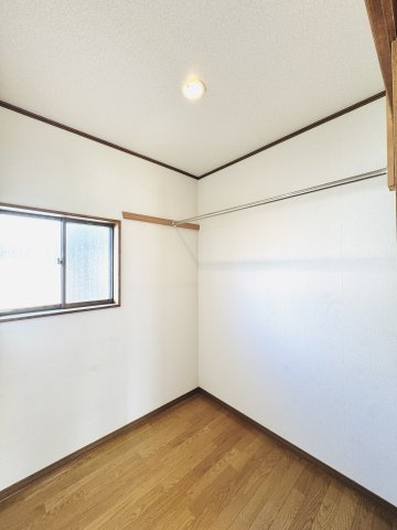 高崎市倉賀野町　中古住宅の洋室