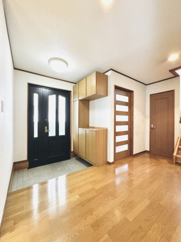 高崎市倉賀野町　中古住宅の居間・リビング