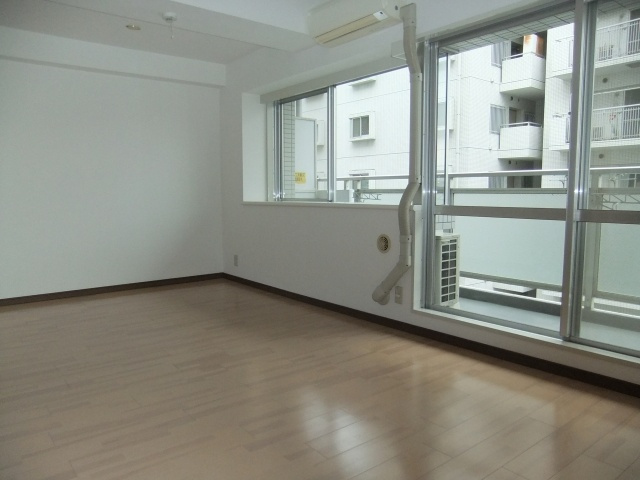 ツインシティ東砂アネックスの居間・リビング|ゆったり過ごせる居間です