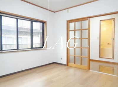 【居間・リビング】 | ワタナベビル | 洋室のお部屋です。