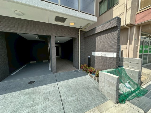 エムライズ大観町のエントランス