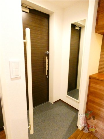 クラリティＮの玄関