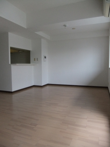 ツインシティ東砂アネックスの居間・リビング|ゆったりとした居間です