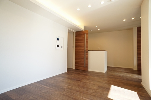 Purple7 西葛西の居間・リビング