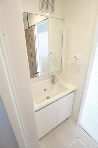 セジュール鳥井戸の独立洗面台|※別部屋のイメージ写真です。