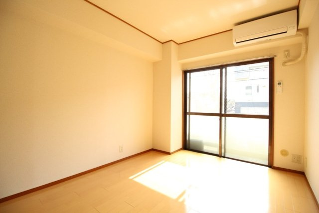 アーク境南町の洋室