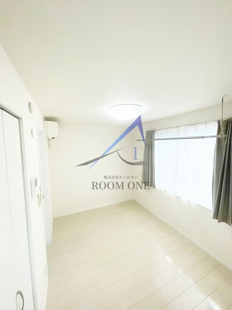 ホワイトヴィラ碑文谷の居間・リビング|洋室のお部屋です。