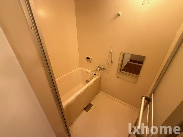 メゾンエルアンドケイの浴室