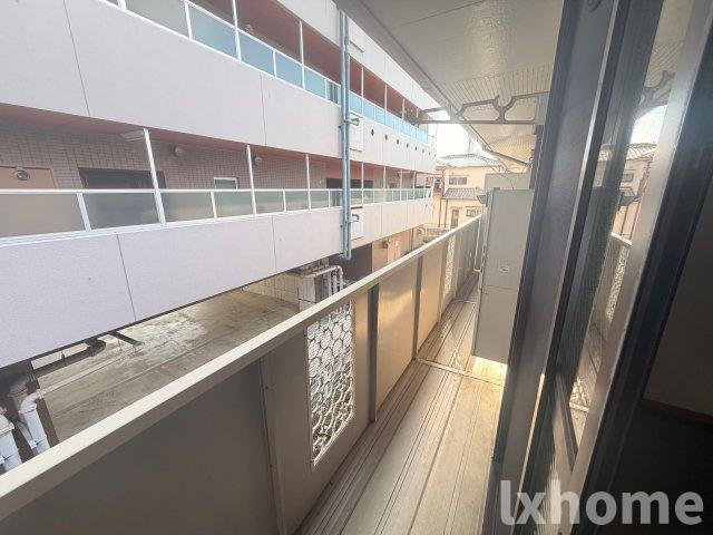 メゾンエルアンドケイのバルコニー