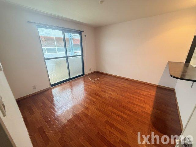 メゾンエルアンドケイの居間・リビング