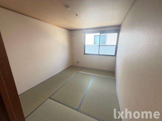 メゾンエルアンドケイの和室