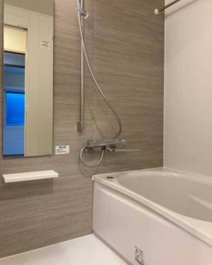 レジディア世田谷若林　駅近　オートロック　角部屋の浴室