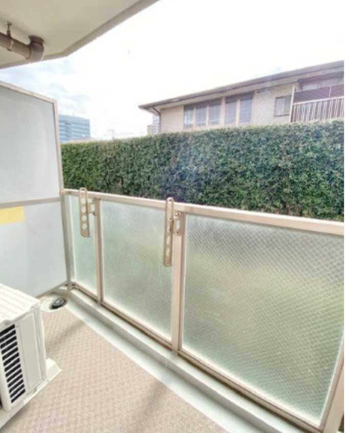 レジディア世田谷若林　駅近　オートロック　角部屋のバルコニー