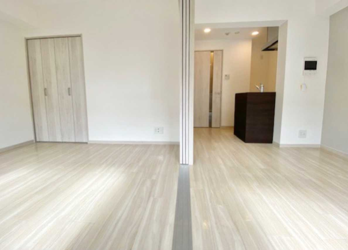 レジディア世田谷若林　駅近　オートロック　角部屋の居間・リビング