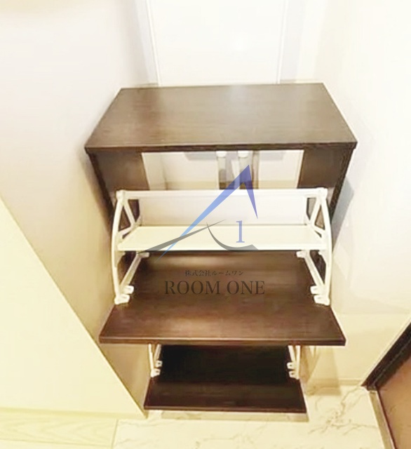 ＬＡＵＲＥＬ　ＴＯＧＯＳＨＩ