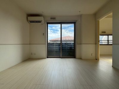 【居間・リビング】 | プラサート ハウス1 | ※別部屋の参考写真です