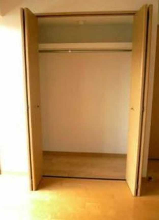 YORK　RESIDENCE　トランクルーム　２面バルコニー　管理人巡回の収納