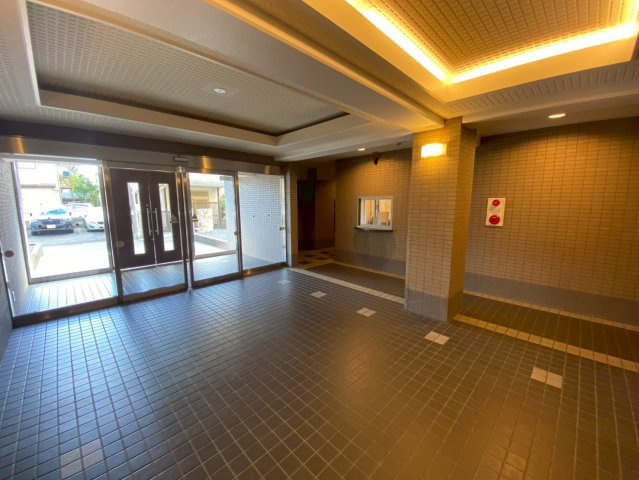 パークレジデンス市川のロビー