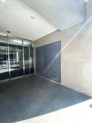 【エントランス】 | MONOLITH