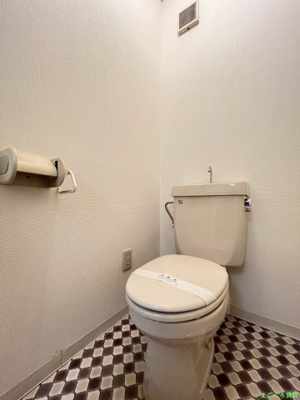 【トイレ】 | トレヴィの泉