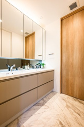 【独立洗面台】 | ご自宅から現地まで、当社スタッフがお車にて、「お迎え・お送り」をしております。ぜひお気軽にお問い合わせくださいませ♪