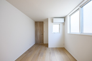 【洋室】 | ご自宅から現地まで、当社スタッフがお車にて、「お迎え・お送り」をしております。ぜひお気軽にお問い合わせくださいませ♪