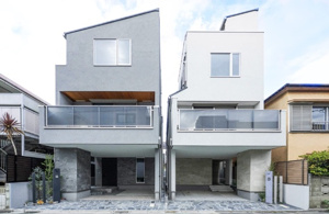 【外観】 | 各棟大型収納+車庫+ルーバル付4LDK
完成済にてお気軽に即日内覧可能です！
2026年1月9日撮影