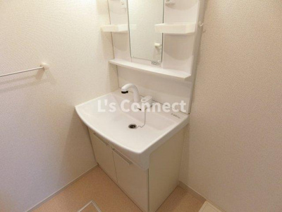 【洗面所】 | カーサピアッツァⅠ | 朝の支度もスムーズな独立洗面台。