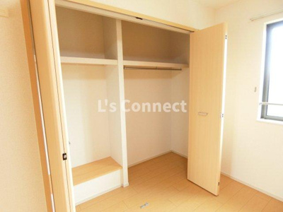 【収納】 | カーサピアッツァⅠ | クローゼットでお荷物もすっきり収納。