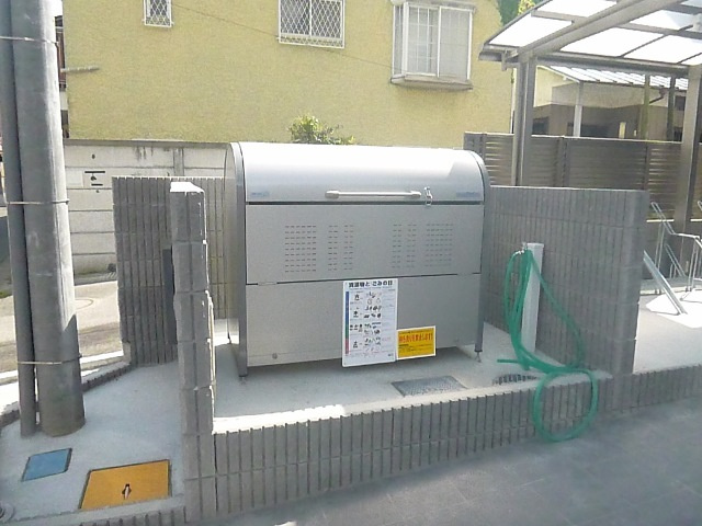 リブリ・ベレッツァのその他共用部分|リブリ・ベレッツァ　ごみ置き場(^^)/