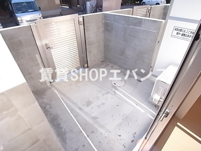 【バルコニー】 | プレジール | 開放的で明るい空間を演出してくれるバルコニーです