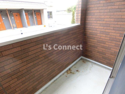 【バルコニー】 | カーサピアッツァⅢ | 晴れた日には洗濯物もたくさん干せます。