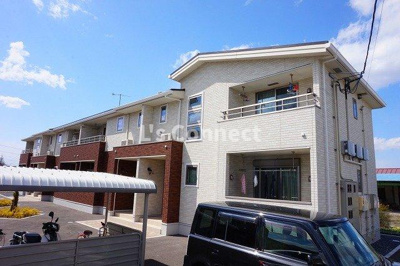 【外観】 | カーサピアッツァⅢ | ２０１５年築のアパートです。