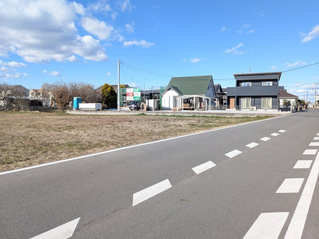 茨城町前田第6　全14区画　分譲宅地　建築条件なしの前面道路含む現地写真