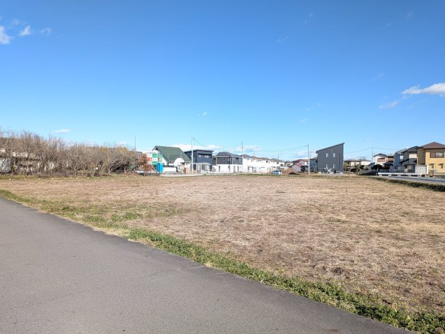 茨城町前田第6　全14区画　分譲宅地　建築条件なしの前面道路含む現地写真