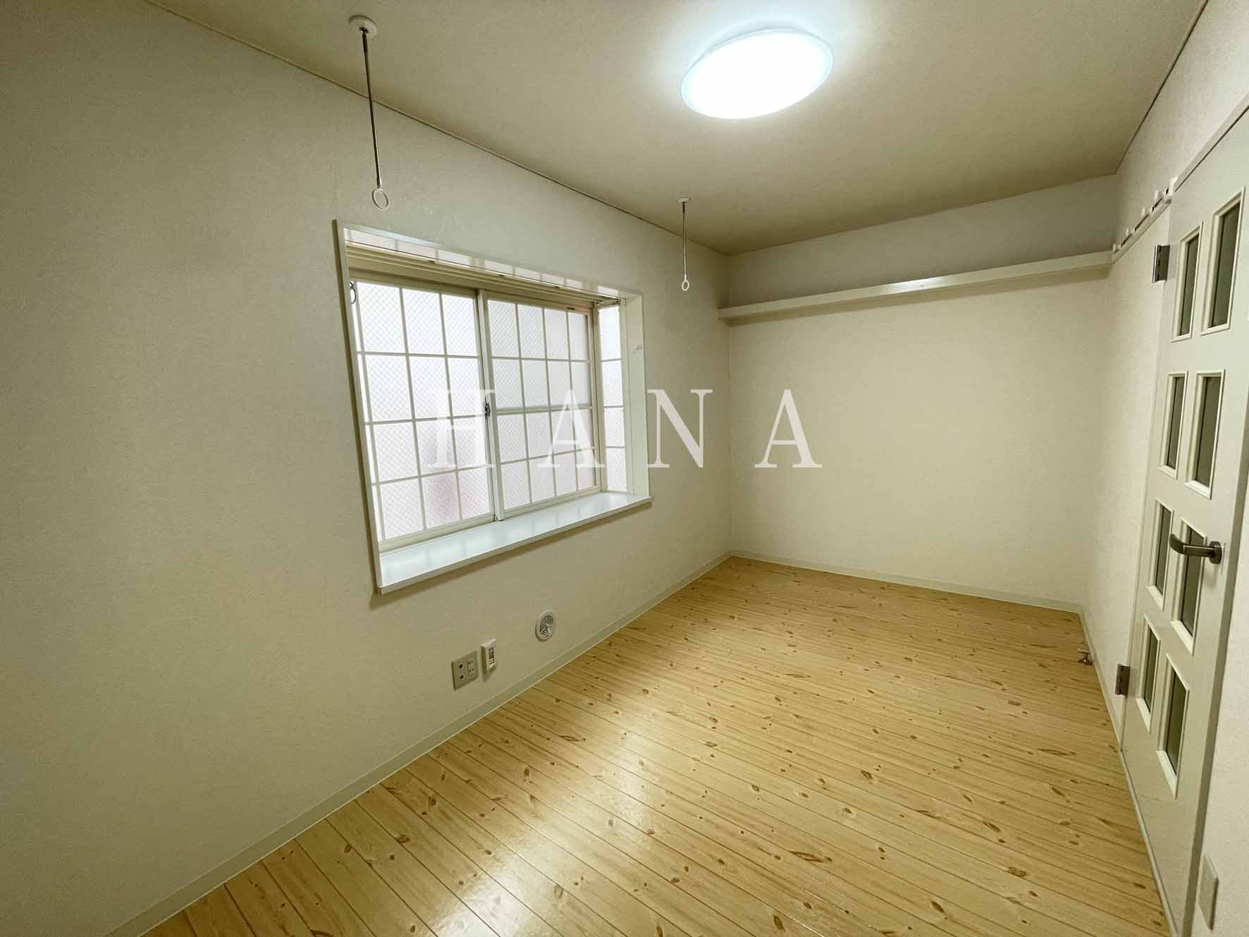 ソレムニス行徳の居間・リビング