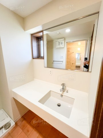 ボスコ ボブ ビルディングの内装